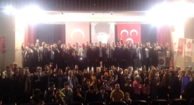 Denizli'de CHP ve İYİ Parti'den istifa eden 324 kişi MHP'ye katıldı