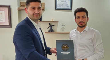 HUDER'DE BAYRAK DEĞİŞİMİ