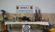 Denizli'de Evden Cephanelik Çıktı