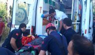 Denizli'de otomobil ile hafif ticari araç çarpıştı: 3 yaralı