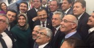 Bakan oldu sevincini bu foto ile paylaştı