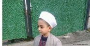KÜÇÜK ÇOCUĞUN KIYAFETİNE HAKARETE SUÇ DUYURUSU