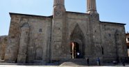 Erzurum 'Çifte Minareli Medrese' müzeye dönüştürülüp içine tuvalet yapılıyor!