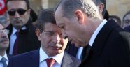 Fatih Erbakan'dan Davutoğlu'na: Erdoğan'a şantaj yapıyor