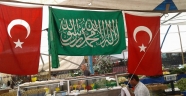 ZABITA TEVHİD BAYRAĞINI İNDİRDİ!
